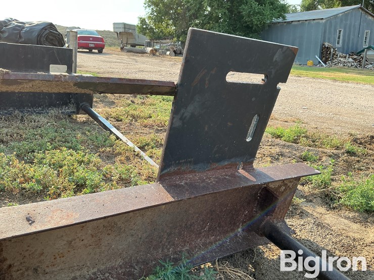 skid-steer-bale-spear-attachment-image-15