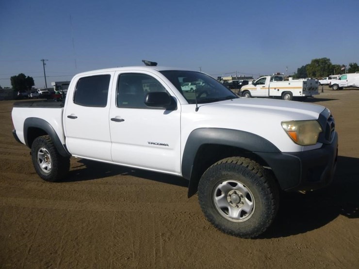 2013-toyota-tacoma-image-3