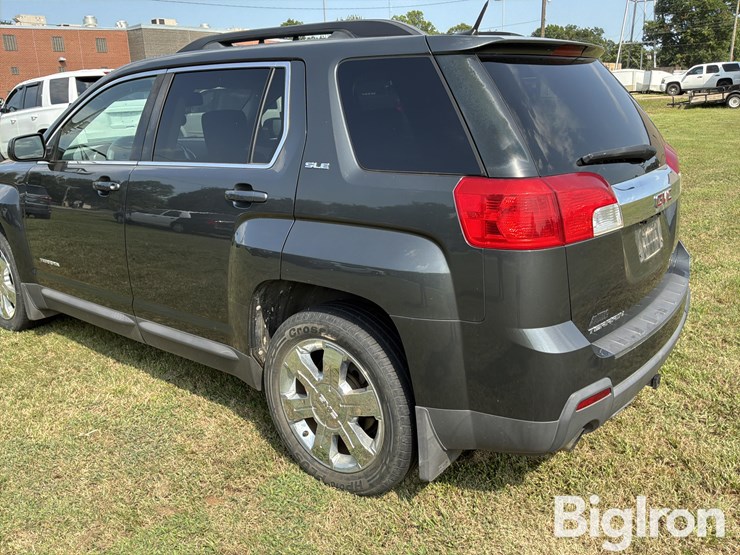 2011-gmc-terrain-image-13