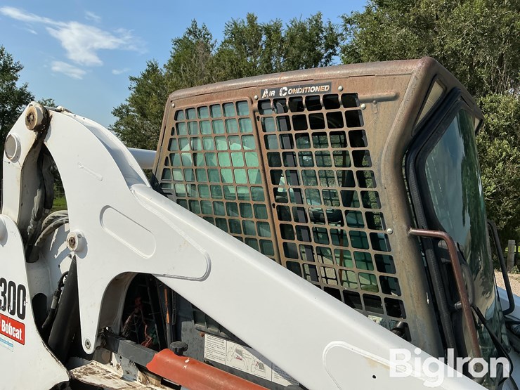 2007-bobcat-s300-image-14