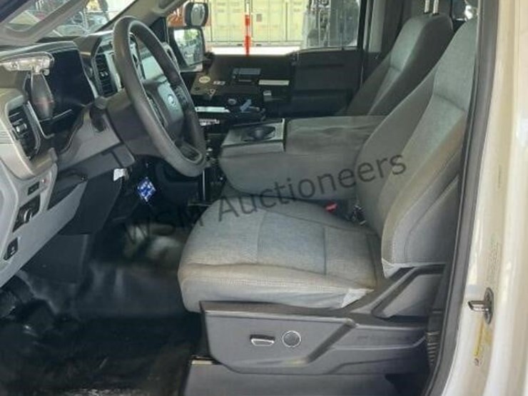 2021-ford-f150-image-21