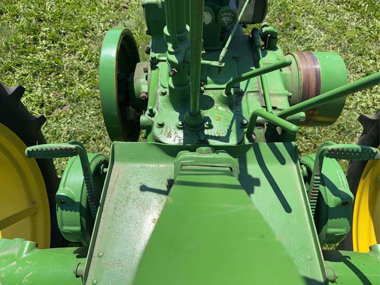 john-deere-b-image-31