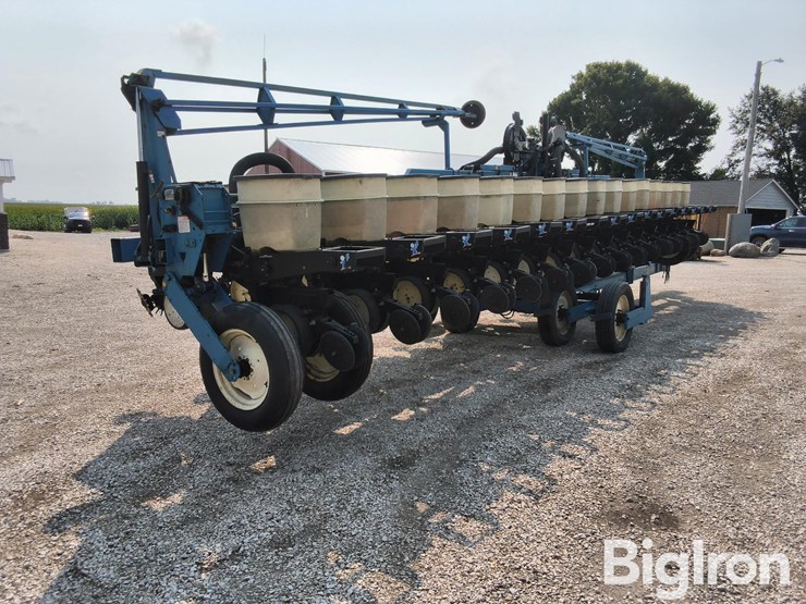 kinze-2600-image-5