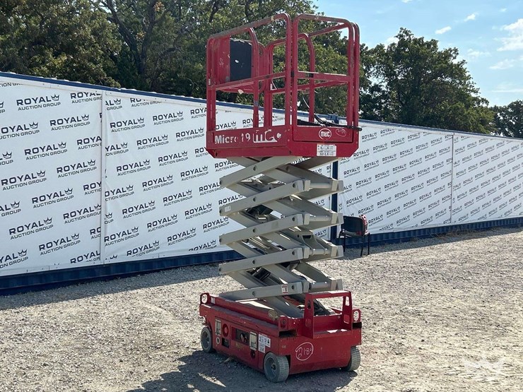 mec-scissor-lift-image-4