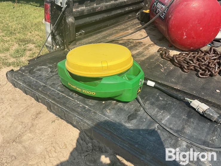 john-deere-7000-image-1