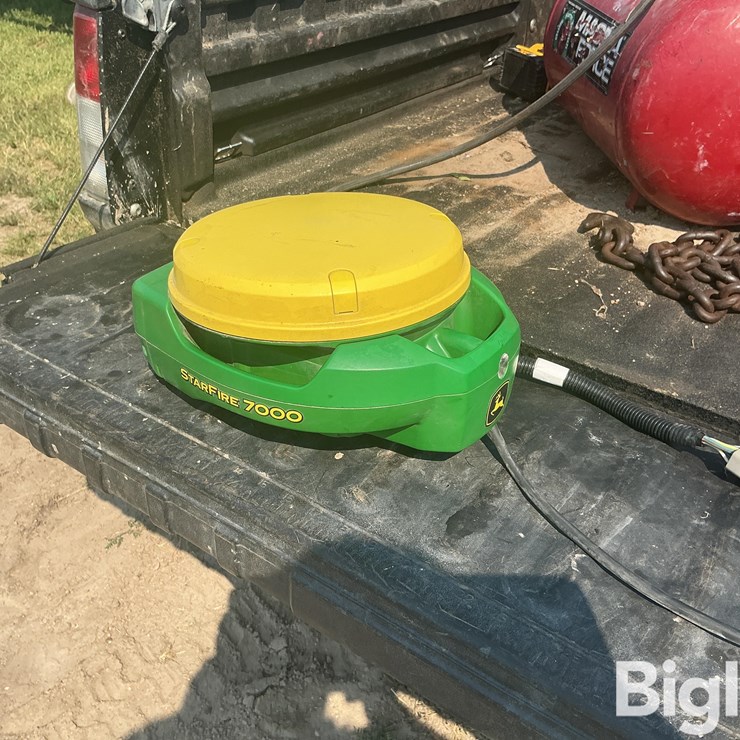 JOHN DEERE 7000