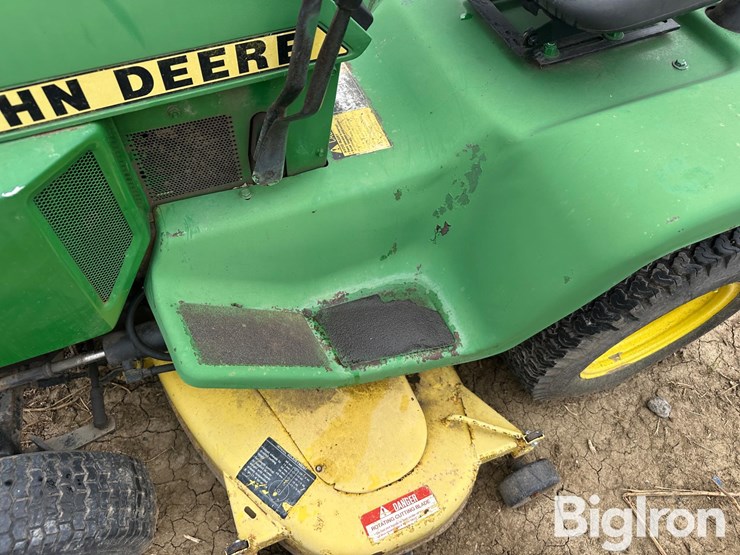 john-deere-318-image-12