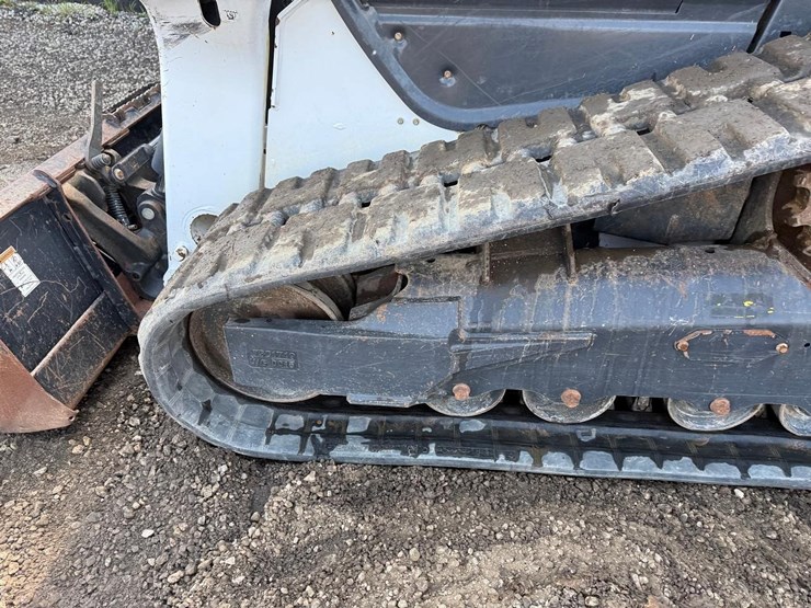2020-bobcat-t76-image-17