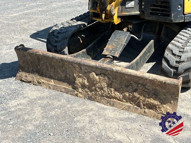 yanmar-vi035-6a-mini-excavator-image-11
