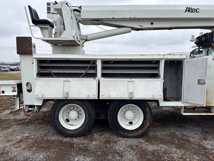 2000-international-4900-image-6