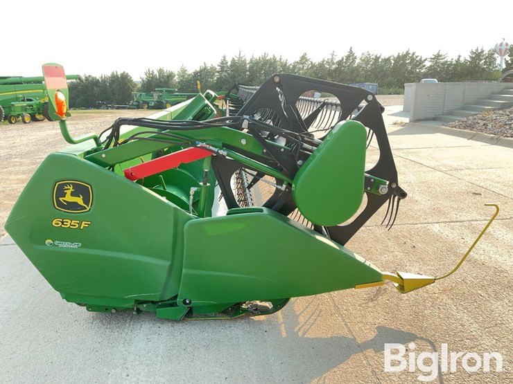 2017-john-deere-635f-image-4