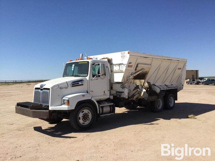 2020-western-star-4700-image-1