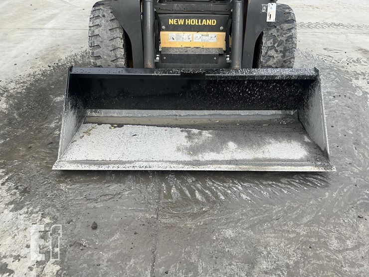 2018-new-holland-l228-image-9