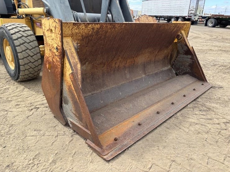 2013-deere-210k-ep-image-11