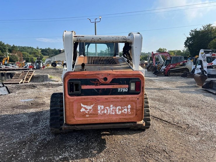 2014-bobcat-t750-image-4