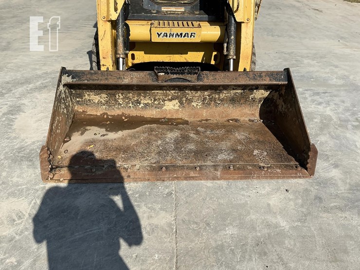 2014-yanmar-t175-image-11