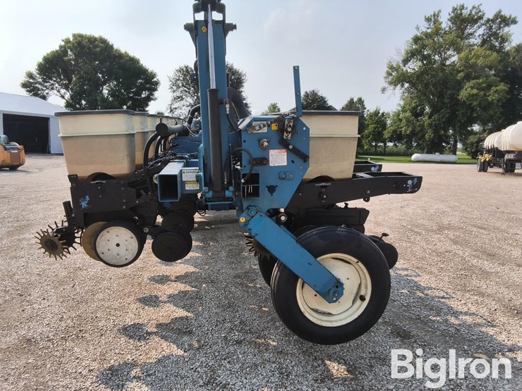 kinze-2600-image-6