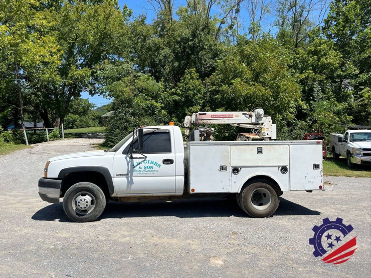 2003-chevrolet-silverado-3500-image-2
