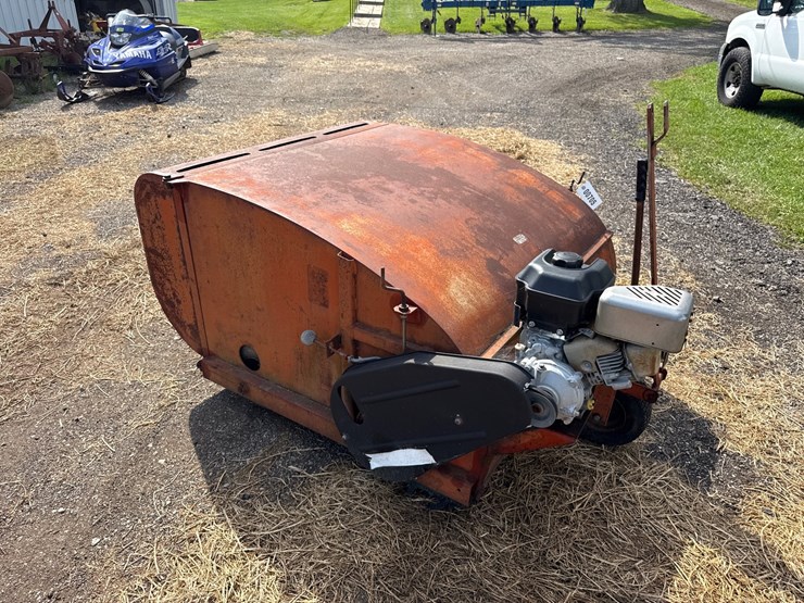 #705-•-mars-48”-tow-behind-lawn-sweeper-image-5