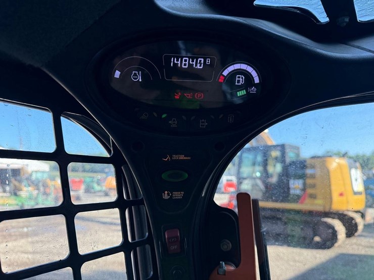 2024-bobcat-s770-image-23