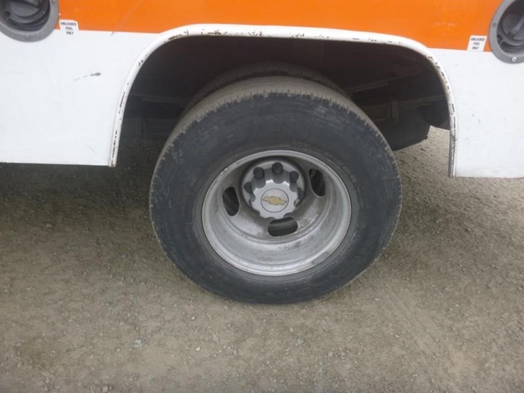 2003-chevrolet-3500-image-16