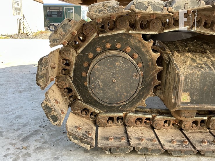 2021-caterpillar-310-image-10