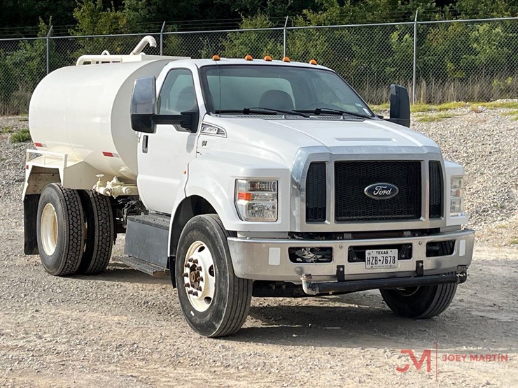 2017-ford-f650-image-1