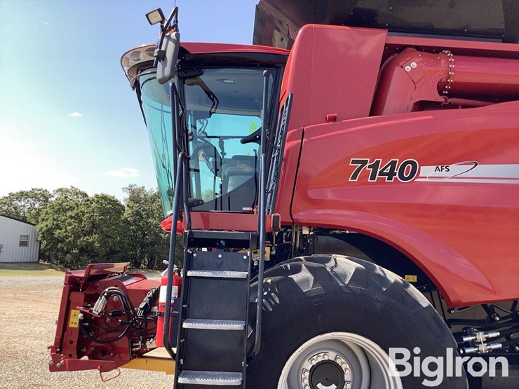 2014-case-ih-7140-image-10