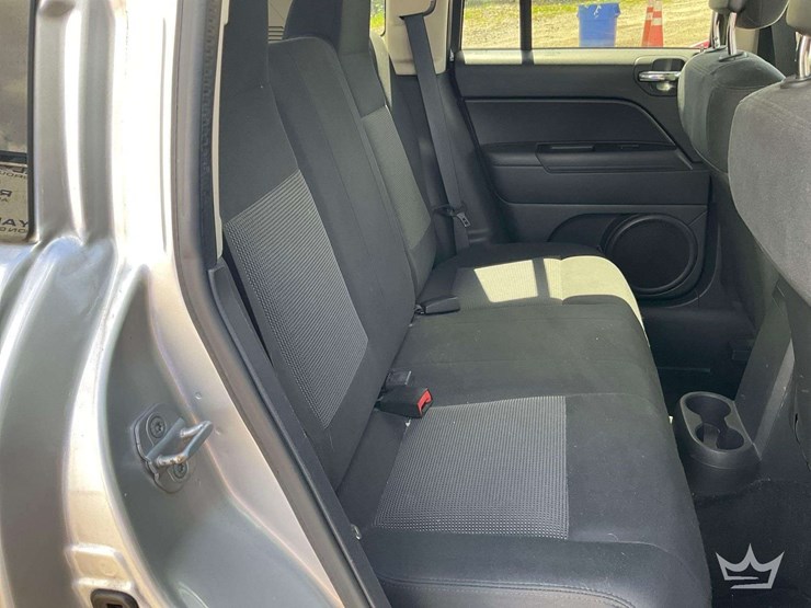 2013-jeep-compass-image-23