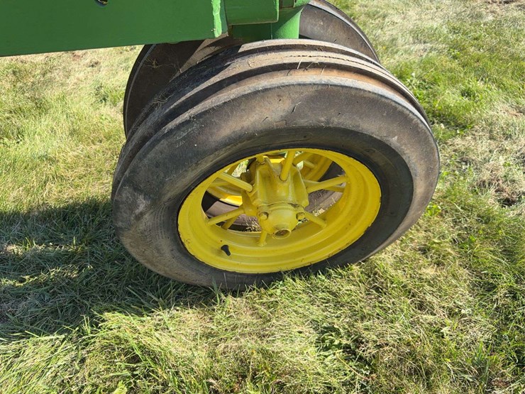 john-deere-a-image-13