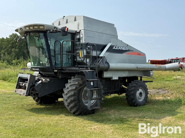 2007-gleaner-r75-image-1