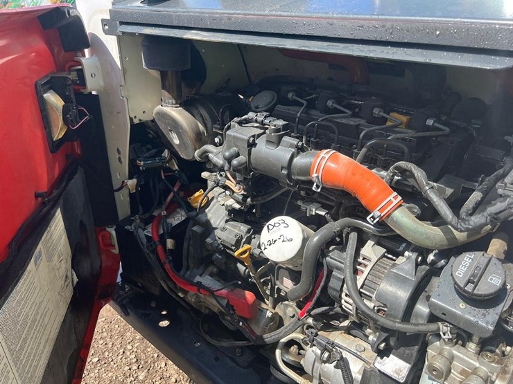 2022-bobcat-s740-image-6