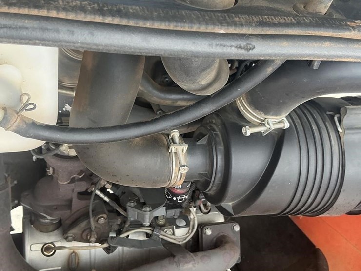 2015-kubota-f3990-image-16