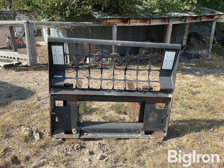 bobcat-pallet-forks-image-6