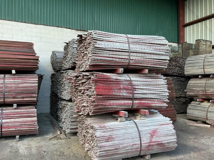 #151-•-fluted-apitong-lumber-sticks-image-11