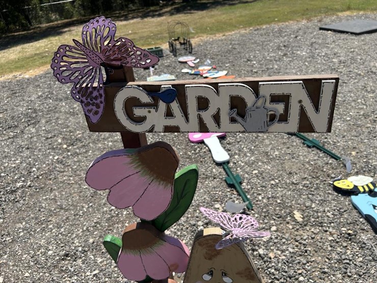 #76-•-custom-wood-art---floral-arrangement-w/-garden-image-4