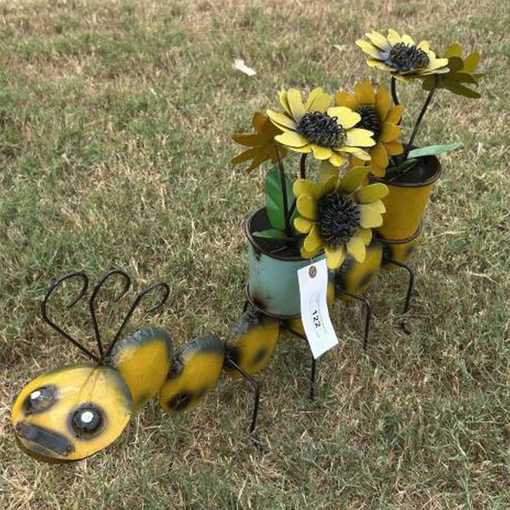 #122 • Metal Art - Caterpillar w/Flower Arrangement