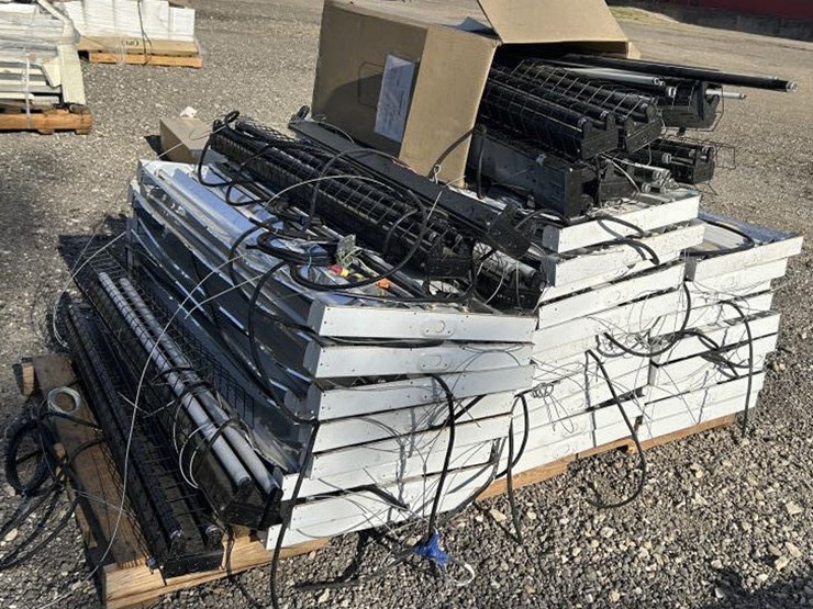 #2-•-high-bay-fluorescent-lights-&-black-light-bundle-image-4