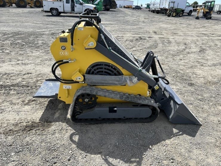 2026-starvox-sv-480-mini-compact-track-loader-image-6