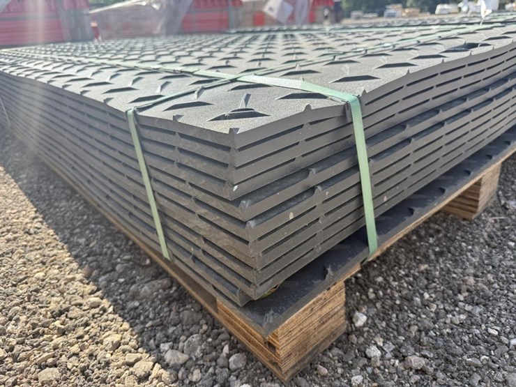 #29-•-(12)-roadbed/-ground-protection-mats---ljb12-image-2