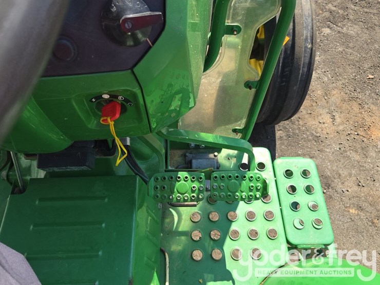 2016-john-deere-5055e-image-27