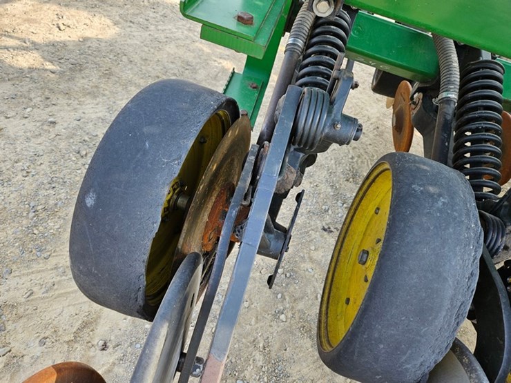 john-deere-750-image-44