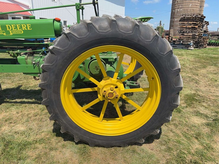 john-deere-b-image-32