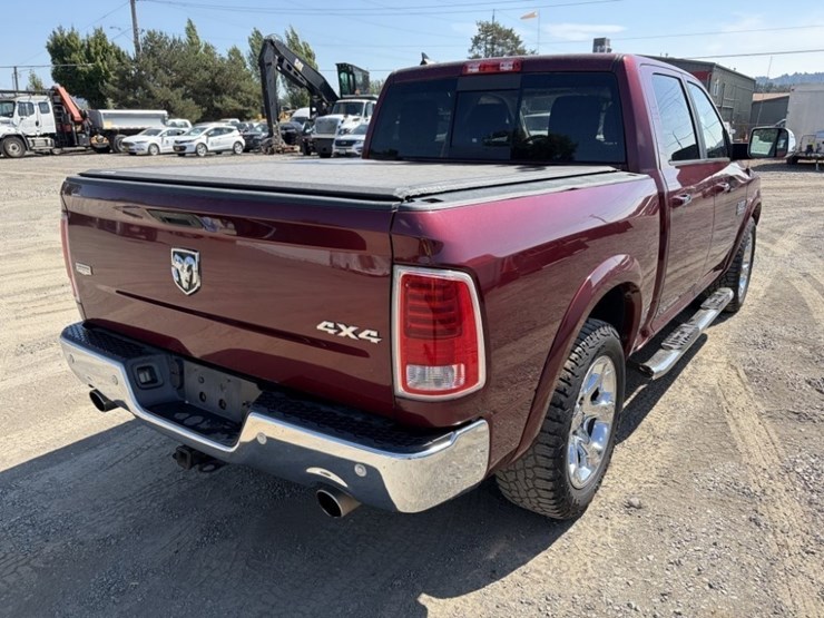 2017-ram-1500-laramie-image-4