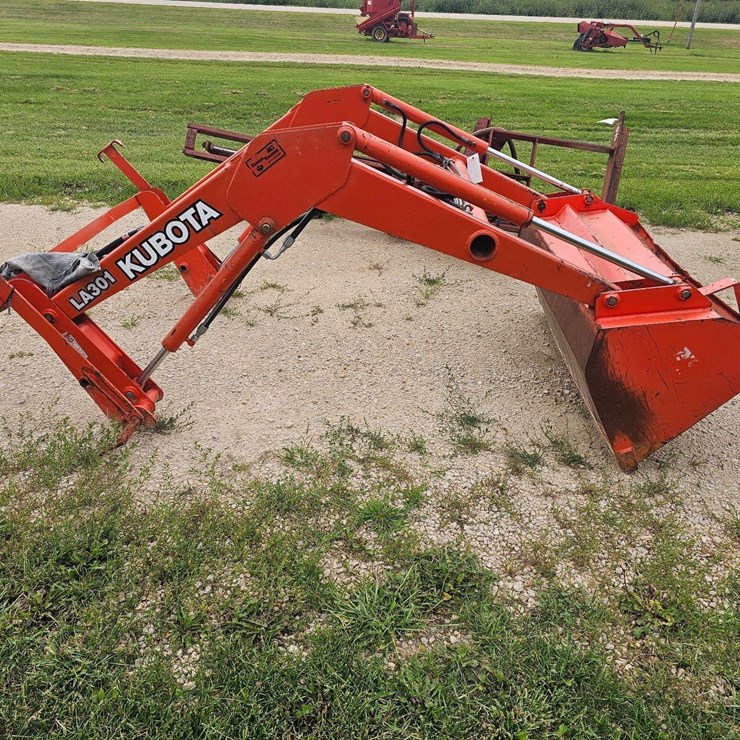 Kubota LA301 Loader