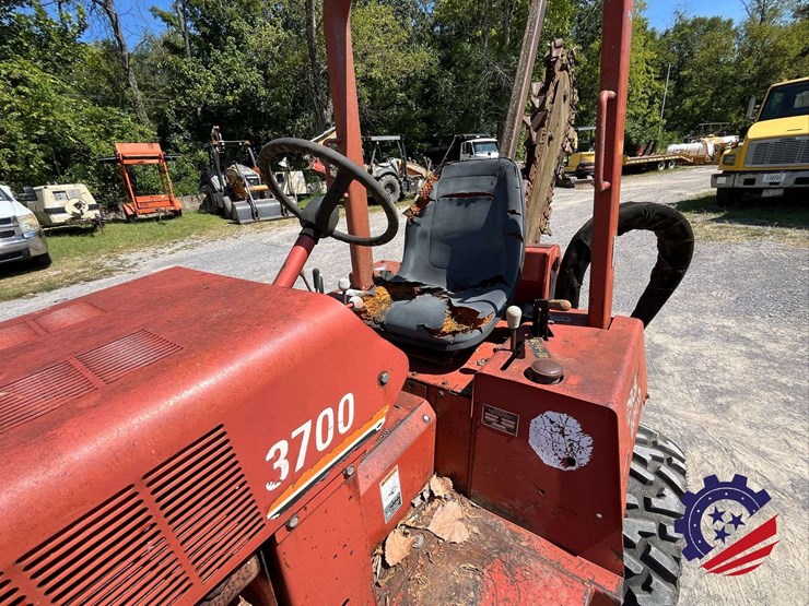 2001-ditch-witch-3700-image-29