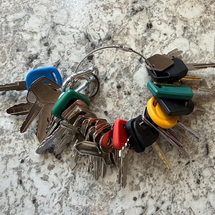 #1095 • Equipment key set