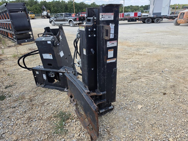 #26512-•-danuser-hydraulic-drop-hammer-skid-steer-attachment-image-4