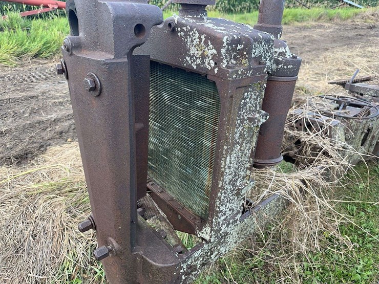 john-deere-b-image-3