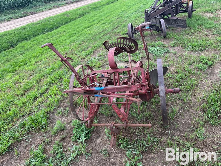 mccormick-2-image-2